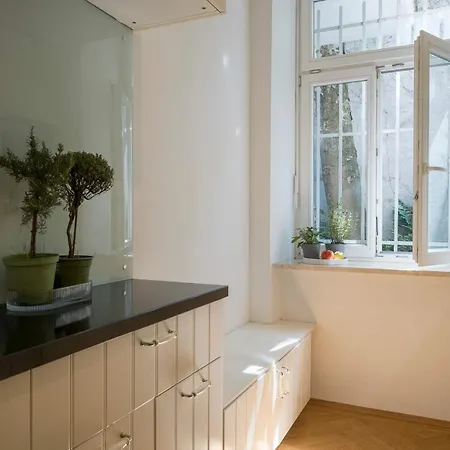 Maximilianeum Apartment *